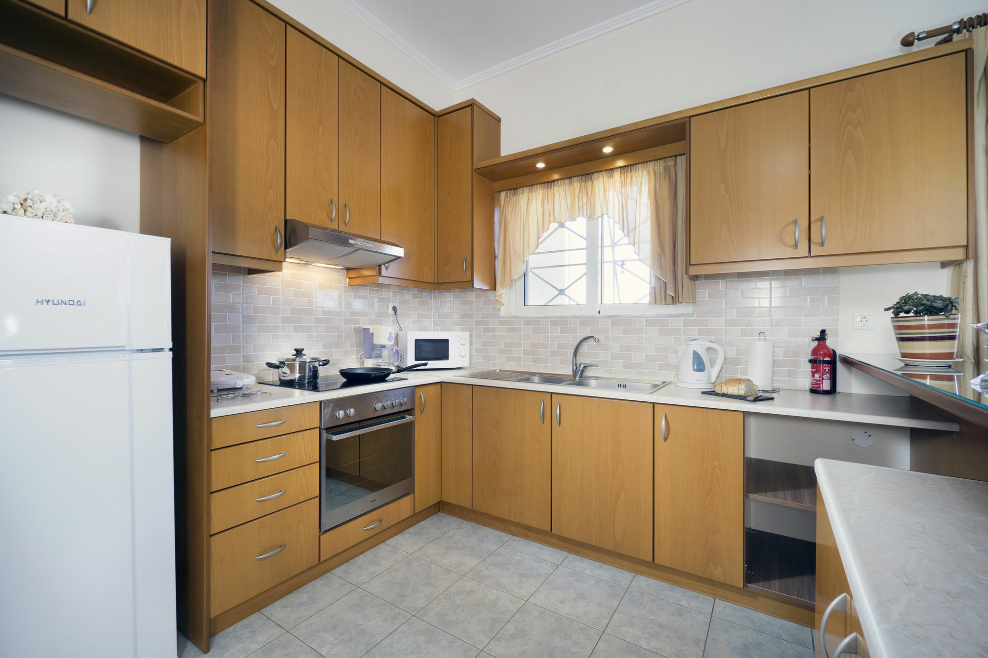 Skamagkas G. Apartments Stavrós エクステリア 写真